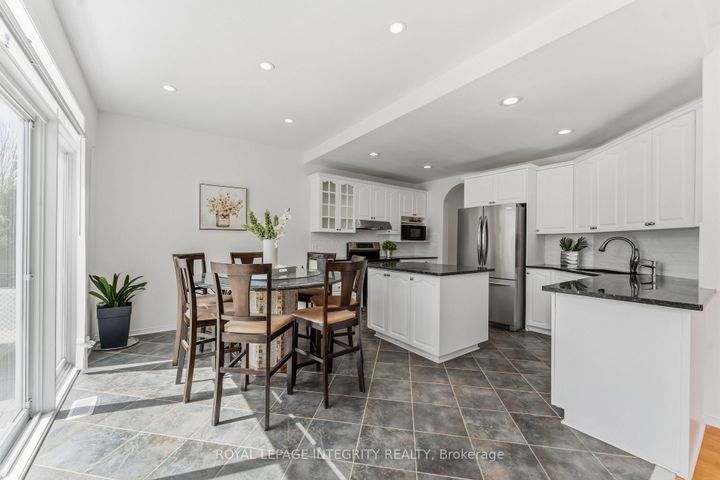 Photo 11 at 68 Greatwood Crescent, Nepean (Barrhaven East), Ottawa