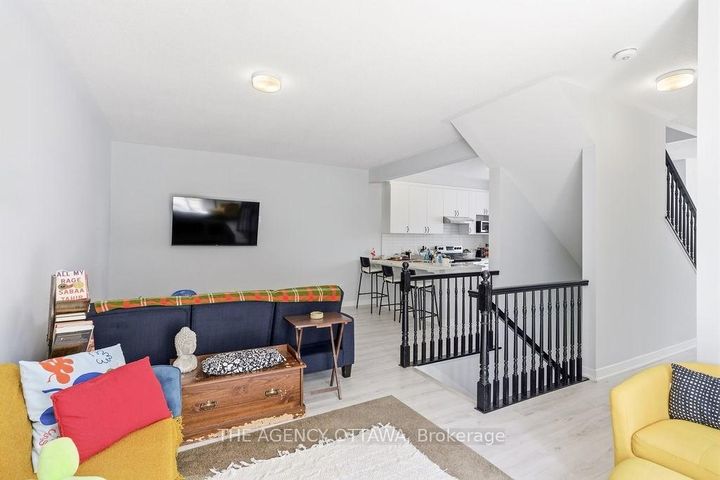 Photo 11 at 920 Nova Private, Nepean (Half Moon Bay), Ottawa