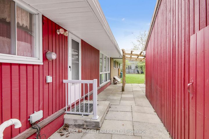 Photo 24 at 2 Aleutian Road, Nepean (Bruce Farm/Graham Park/Qualicum/Bellands), Ottawa