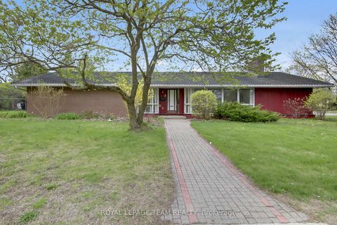 Photo 0 at 2 Aleutian Road, Nepean (Bruce Farm/Graham Park/Qualicum/Bellands), Ottawa