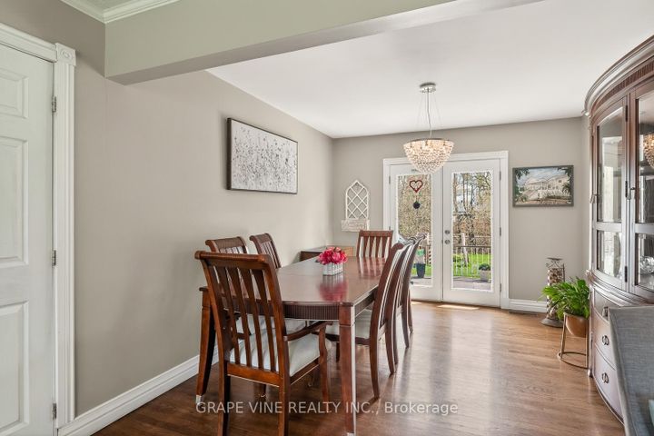 Photo 8 at 46 Macfarlane Road, Nepean (Pineglen/Country Place), Ottawa