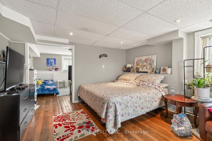 Photo 23 at 46 Macfarlane Road, Nepean (Pineglen/Country Place), Ottawa