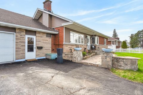 Photo 2 at 46 Macfarlane Road, Nepean (Pineglen/Country Place), Ottawa