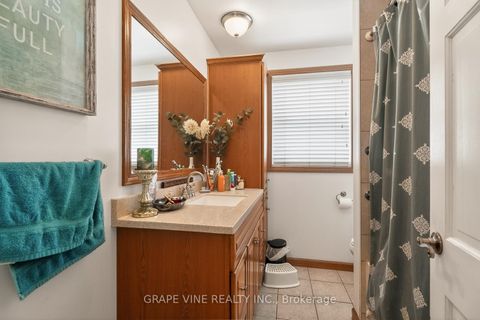 Photo 16 at 46 Macfarlane Road, Nepean (Pineglen/Country Place), Ottawa
