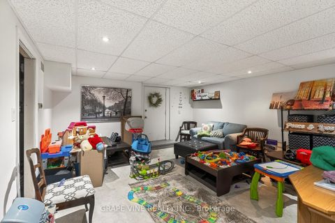 Photo 19 at 46 Macfarlane Road, Nepean (Pineglen/Country Place), Ottawa