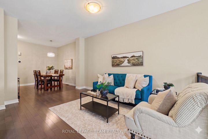 Photo 5 at 293 Fergus Crescent, Nepean (Cedargrove/Fraserdale), Ottawa