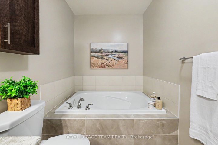 Photo 21 at 293 Fergus Crescent, Nepean (Cedargrove/Fraserdale), Ottawa