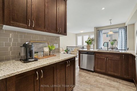 Photo 13 at 293 Fergus Crescent, Nepean (Cedargrove/Fraserdale), Ottawa
