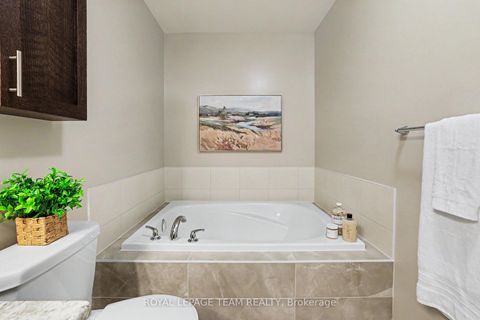 Photo 21 at 293 Fergus Crescent, Nepean (Cedargrove/Fraserdale), Ottawa