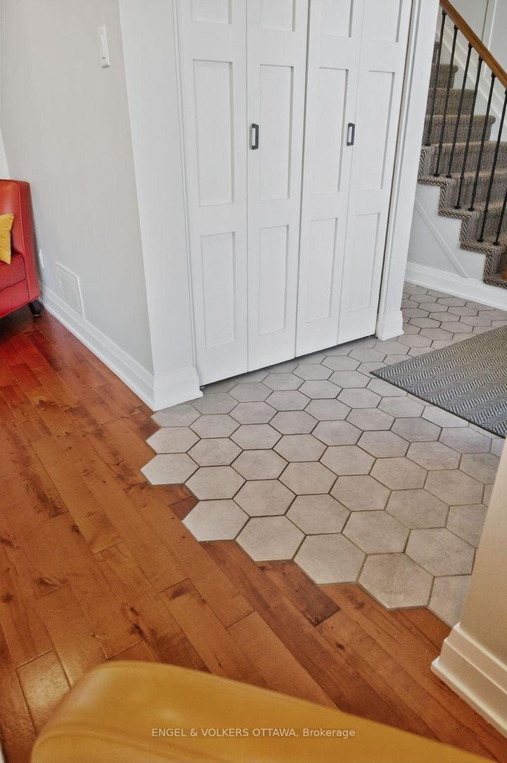 Photo 3 at 12 Mancil Drive, Nepean (Knollsbrook), Ottawa