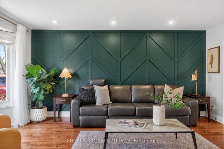 Photo 5 at 12 Mancil Drive, Nepean (Knollsbrook), Ottawa