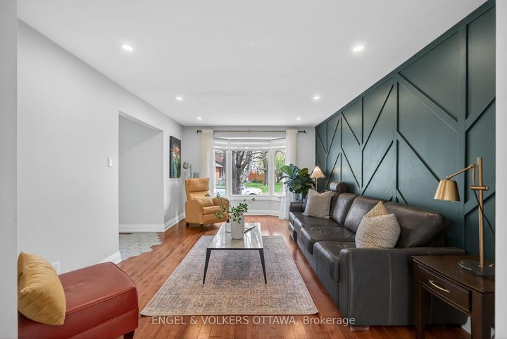 Photo 6 at 12 Mancil Drive, Nepean (Knollsbrook), Ottawa