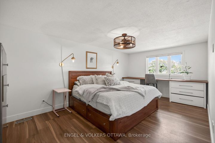 Photo 24 at 12 Mancil Drive, Nepean (Knollsbrook), Ottawa