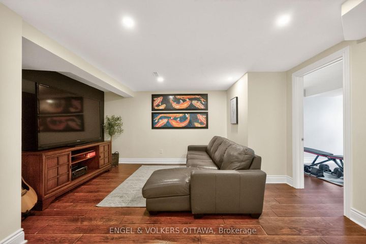 Photo 31 at 12 Mancil Drive, Nepean (Knollsbrook), Ottawa