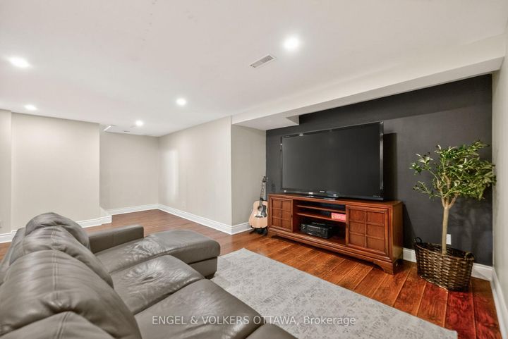 Photo 33 at 12 Mancil Drive, Nepean (Knollsbrook), Ottawa
