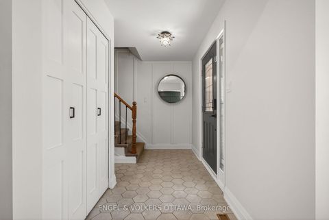 Photo 2 at 12 Mancil Drive, Nepean (Knollsbrook), Ottawa