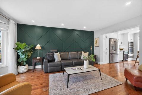 Photo 4 at 12 Mancil Drive, Nepean (Knollsbrook), Ottawa