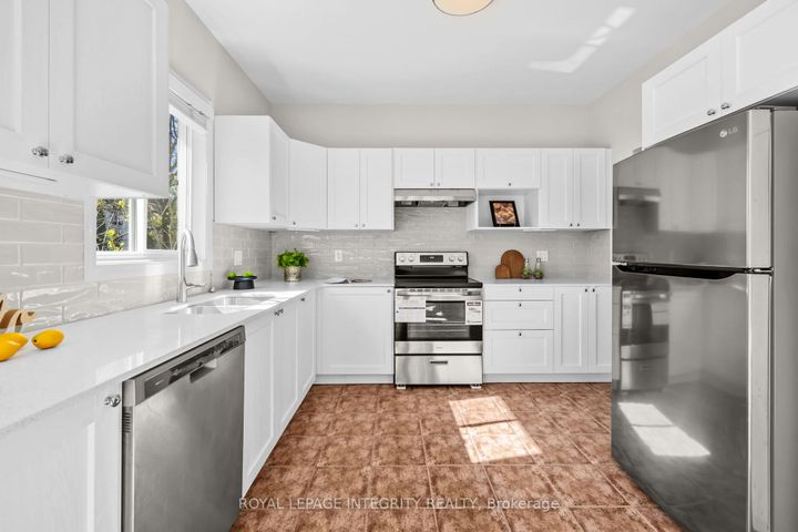 Photo 16 at 4 Tamarack Place N, Nepean (Longfields), Ottawa
