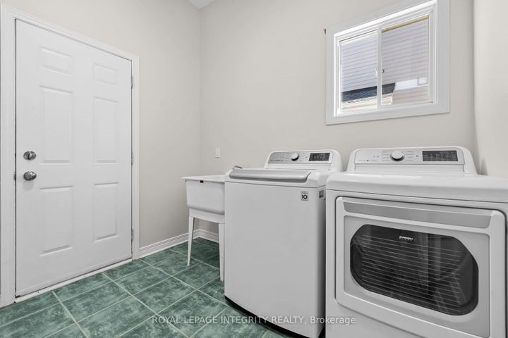 Photo 19 at 4 Tamarack Place N, Nepean (Longfields), Ottawa