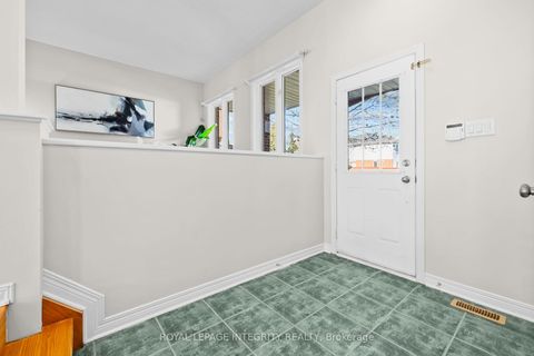 Photo 1 at 4 Tamarack Place N, Nepean (Longfields), Ottawa