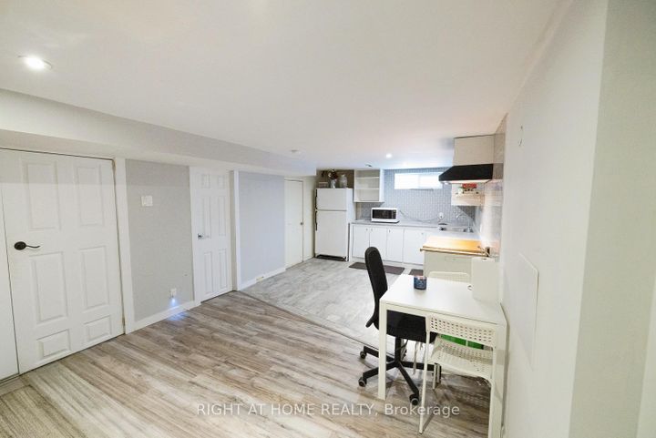 Photo 14 at 134 David Drive, Nepean (Meadowlands/St. Claire Gardens), Ottawa