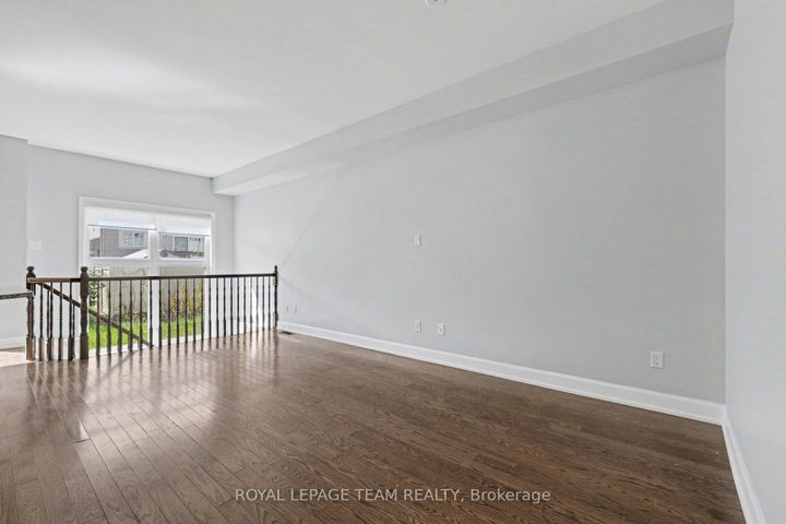 Photo 5 at 27 Dundalk Private, Nepean (Stonebridge), Ottawa