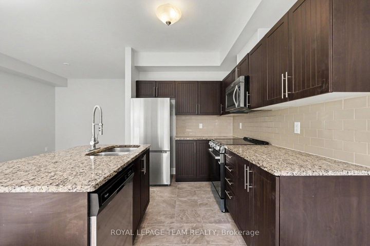 Photo 9 at 27 Dundalk Private, Nepean (Stonebridge), Ottawa