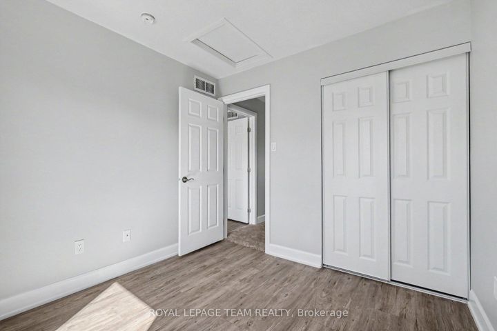 Photo 21 at 27 Dundalk Private, Nepean (Stonebridge), Ottawa