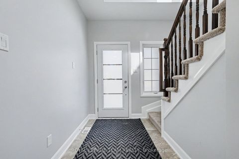 Photo 3 at 27 Dundalk Private, Nepean (Stonebridge), Ottawa