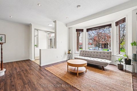 Photo 4 at 860 Taradale Drive, Nepean (Strandherd), Ottawa
