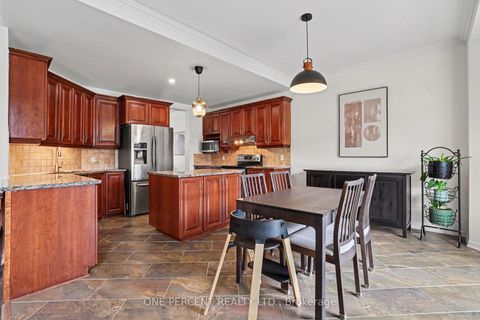 Photo 11 at 860 Taradale Drive, Nepean (Strandherd), Ottawa