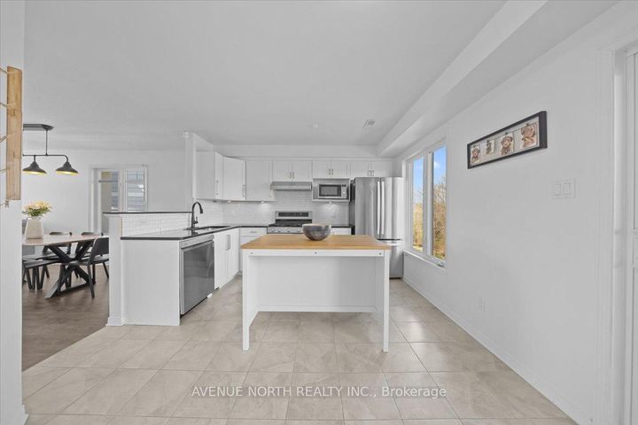 Photo 14 at 25 - 220 Tivoli Private, Nepean (Merivale Industrial Park/Citiplace), Ottawa
