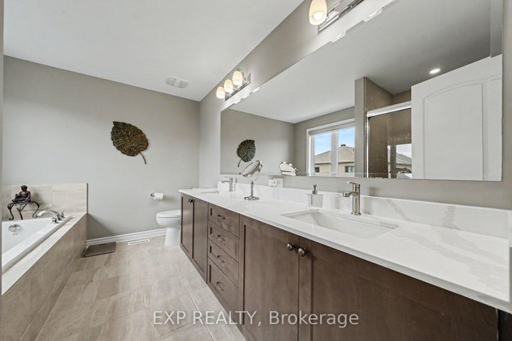Photo 19 at 707 Cashmere Terrace, Nepean (Heritage Park), Ottawa