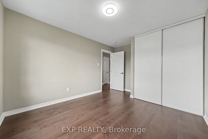 Photo 22 at 707 Cashmere Terrace, Nepean (Heritage Park), Ottawa