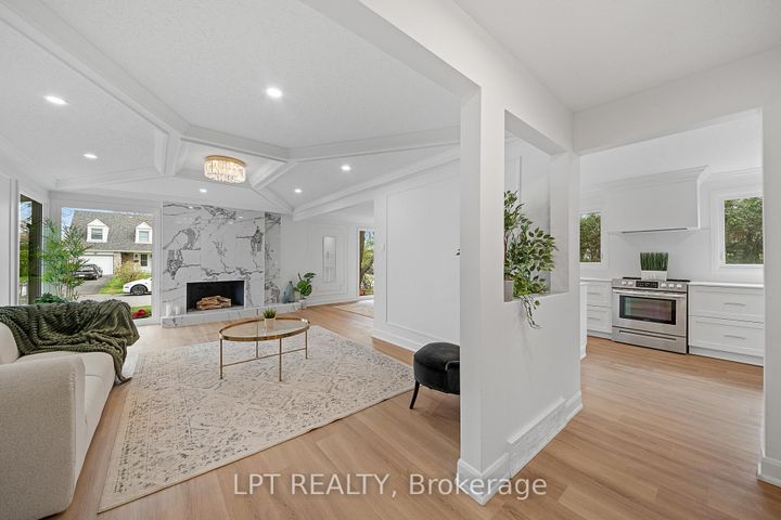 Photo 3 at 19 Moorcroft Road, Nepean (Briargreen), Ottawa