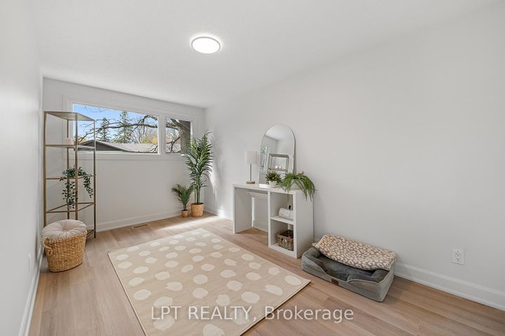 Photo 32 at 19 Moorcroft Road, Nepean (Briargreen), Ottawa