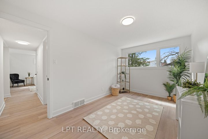 Photo 34 at 19 Moorcroft Road, Nepean (Briargreen), Ottawa