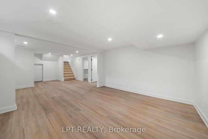 Photo 37 at 19 Moorcroft Road, Nepean (Briargreen), Ottawa