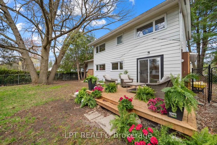 Photo 45 at 19 Moorcroft Road, Nepean (Briargreen), Ottawa