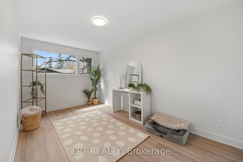 Photo 32 at 19 Moorcroft Road, Nepean (Briargreen), Ottawa