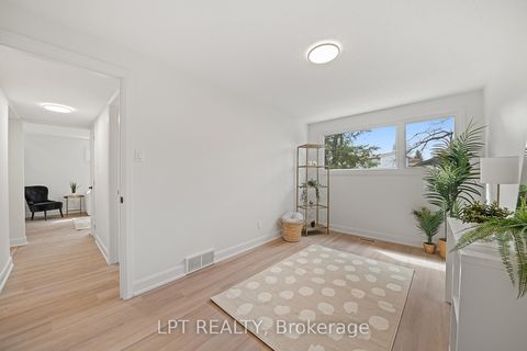Photo 34 at 19 Moorcroft Road, Nepean (Briargreen), Ottawa