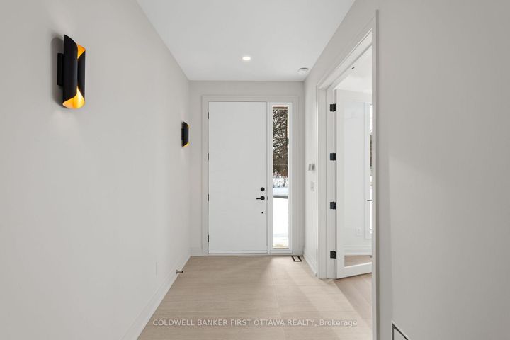 Photo 1 at 93 LOTTA Avenue, Nepean (Meadowlands/St. Claire Gardens), Ottawa