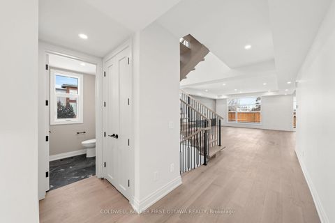 Photo 6 at 93 LOTTA Avenue, Nepean (Meadowlands/St. Claire Gardens), Ottawa