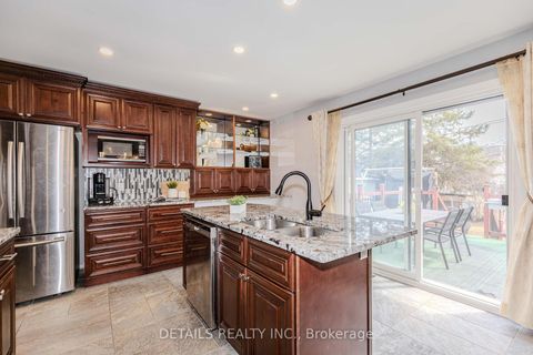 Photo 7 at 7 Kerry Crescent, Nepean (City View/Skyline/Fisher Heights/Parkwood Hills), Ottawa