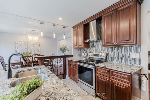 Photo 9 at 7 Kerry Crescent, Nepean (City View/Skyline/Fisher Heights/Parkwood Hills), Ottawa