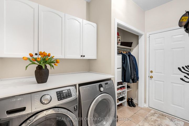 Photo 23 at 41 Golder's Green Lane, Nepean (Longfields), Ottawa