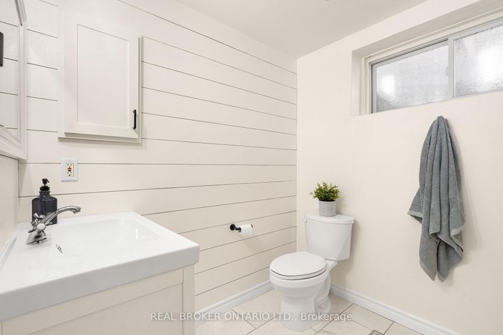 Photo 42 at 41 Golder's Green Lane, Nepean (Longfields), Ottawa