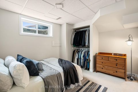 Photo 41 at 41 Golder's Green Lane, Nepean (Longfields), Ottawa