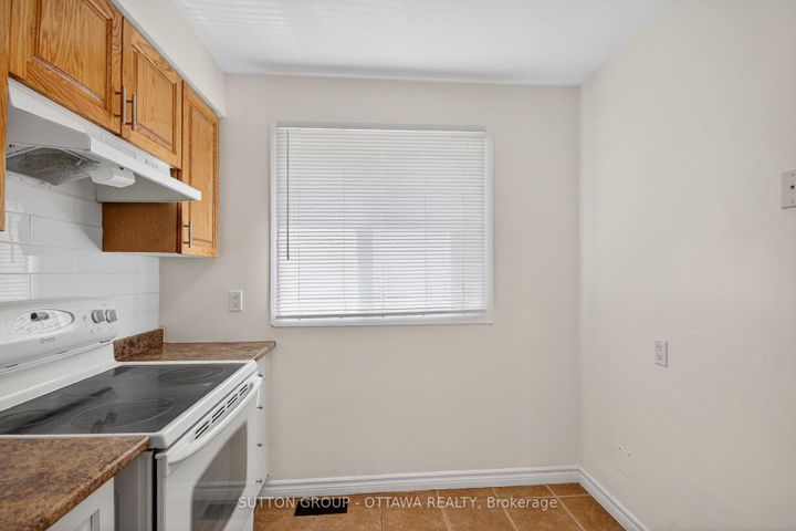 Photo 10 at 79 - 35D Woodvale Green, Nepean (Craig Henry/Woodvale), Ottawa