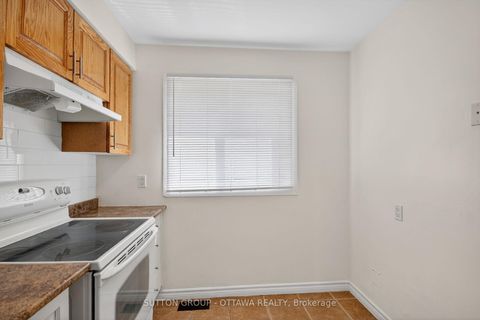 Photo 10 at 79 - 35D Woodvale Green, Nepean (Craig Henry/Woodvale), Ottawa